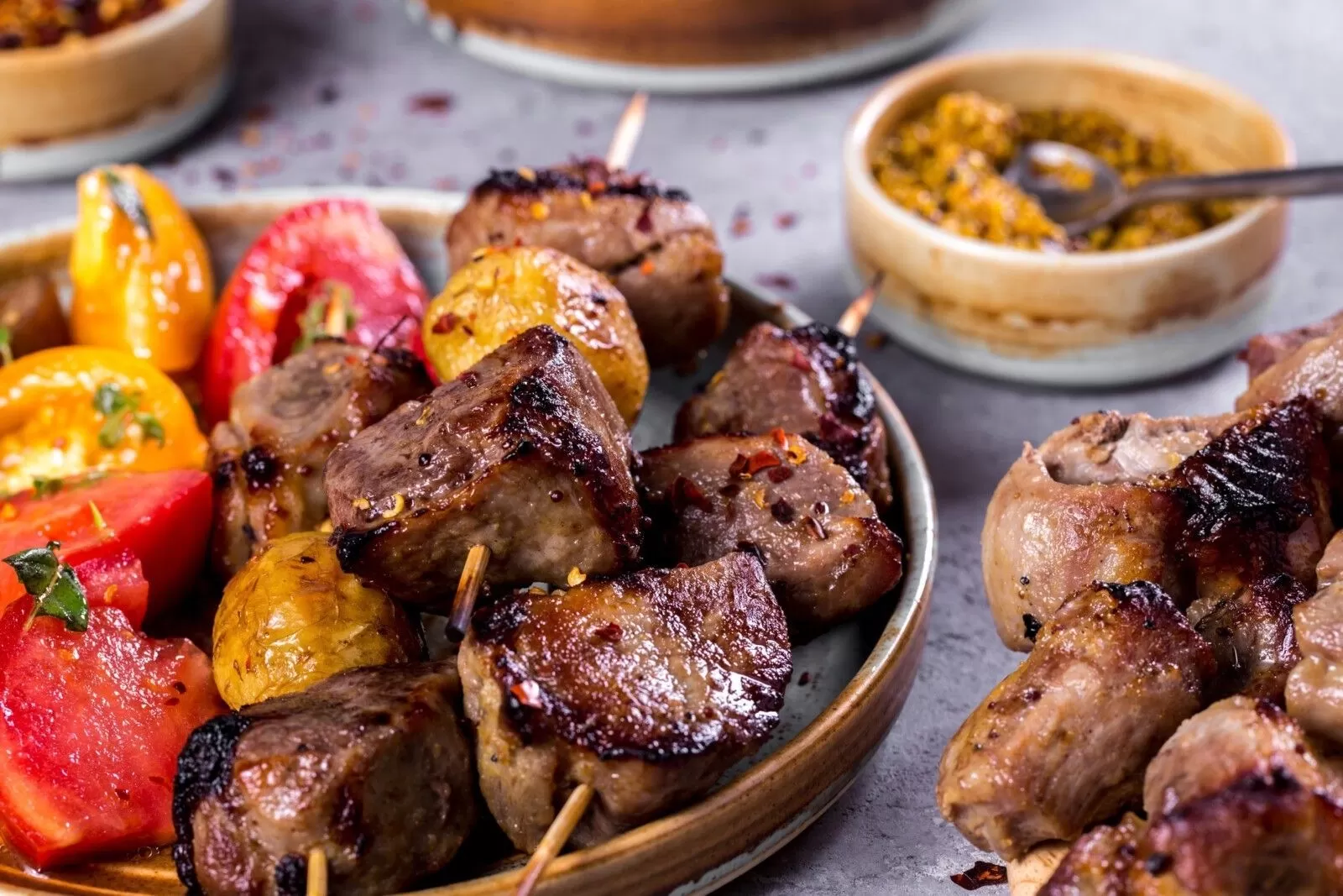 What to take to a picnic? A set of products from ukrprompostach